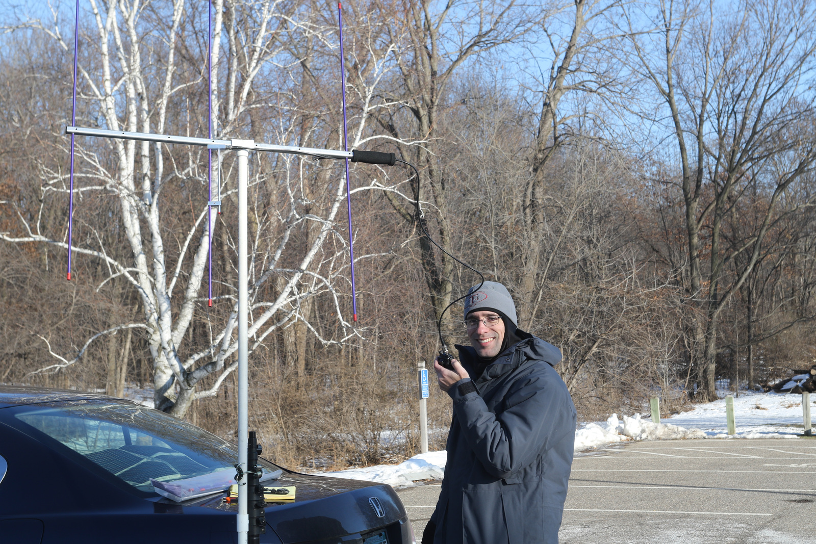 Bill, AE0EE, operates 2 m FM on a wintry day.
